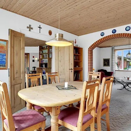 3 Bedroom Stunning In 펜션 렘비그