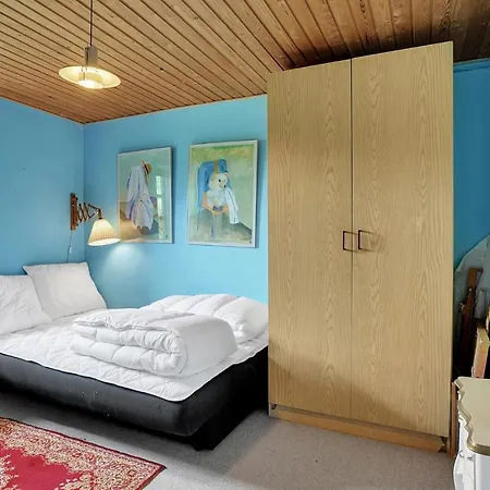 3 Bedroom Stunning In 펜션